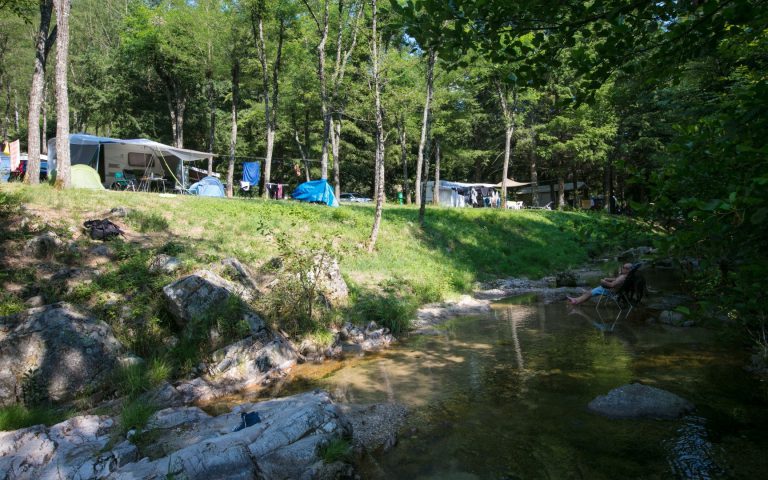 Camping Le Roubreau Ardeche aan rivier 768x480