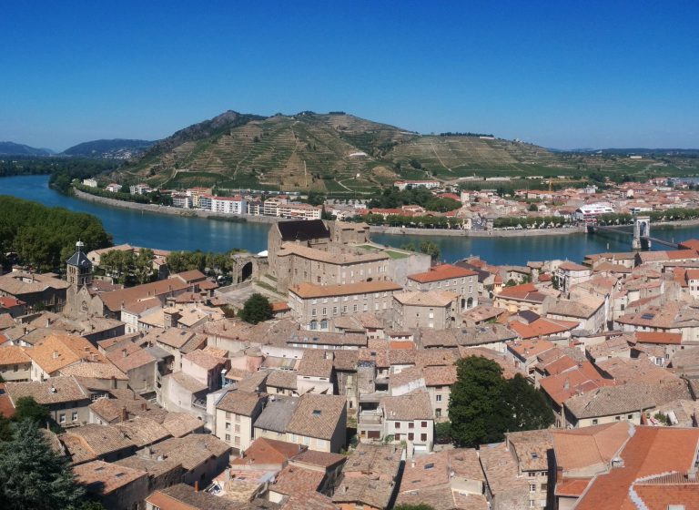 Camping Les Acacias Ardeche omgeving 768x560