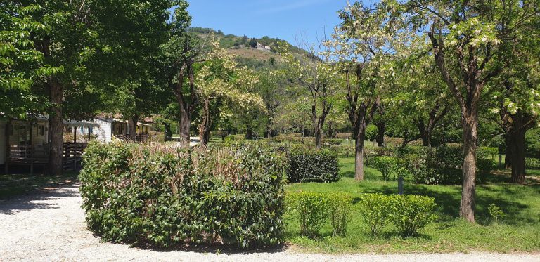 Camping Les Foulons Ardeche staanplaats 768x373