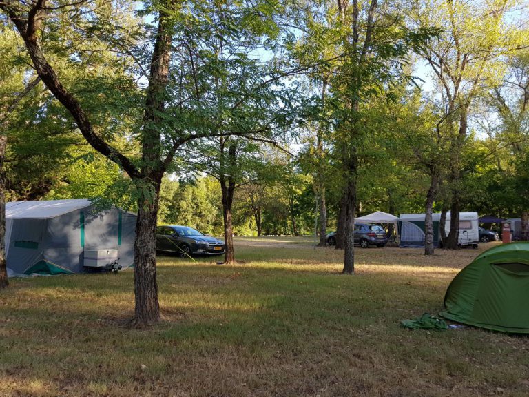 Camping Les Peupliers Ardeche staanplaats 768x576