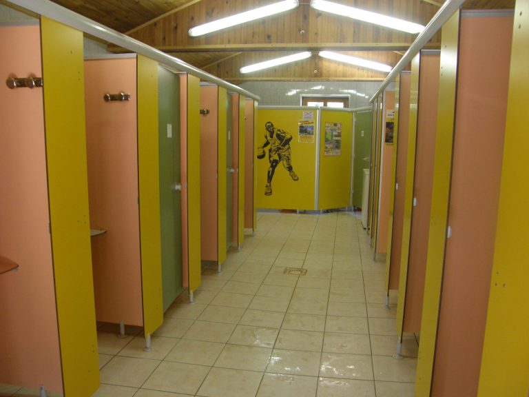 Camping Les Truffieres Ardeche tolietgebouw 768x576