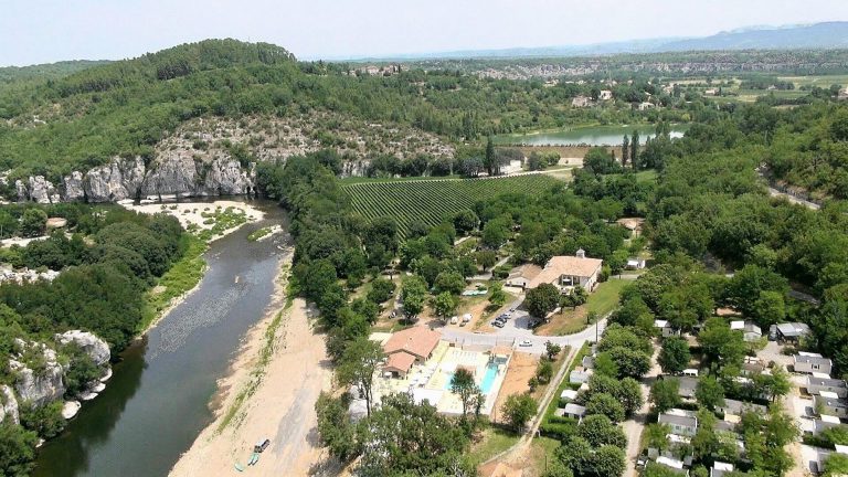 Camping Mazet Plage Ardeche ligging 768x432