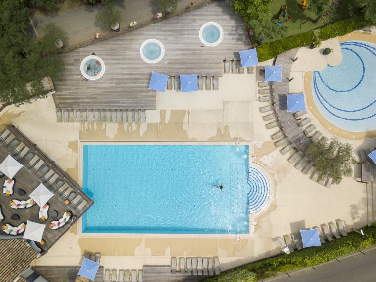 Yelloh village soleil vivarais camping Adreche zwembad 768x576