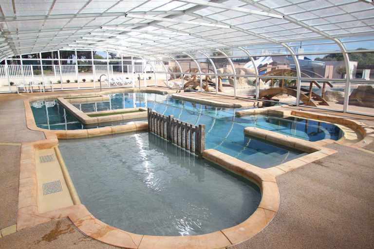 Camping la Renaudiere overdekt zwembad 768x512