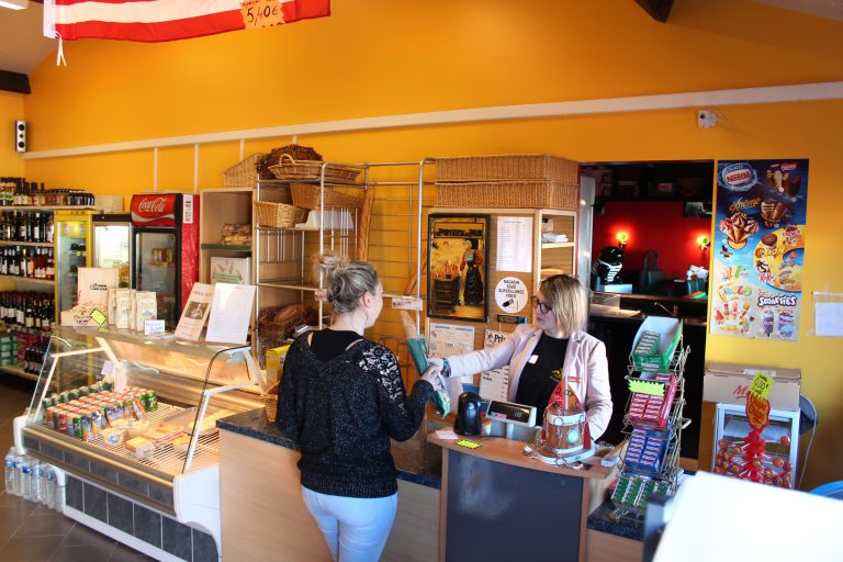 Camping Le Cormoran winkel 768x512