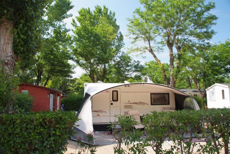 Camping Sandaya Riviera d Azur staanplaats 768x514