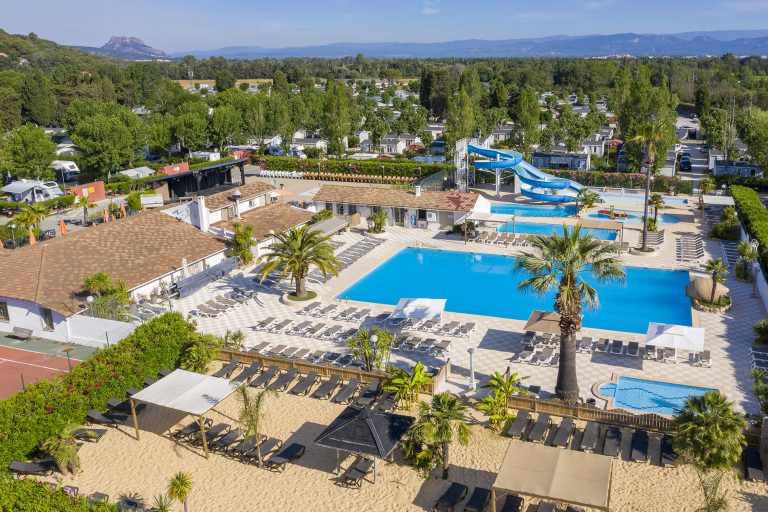 Camping Sandaya Riviera d Azur zwemparadijs 768x512