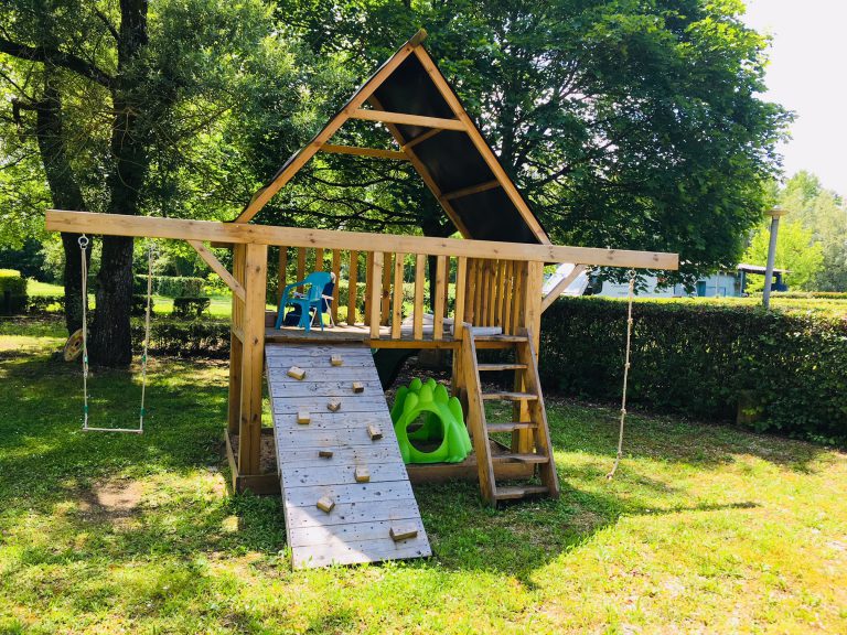 Camping Le Fil de L Eau speeltuin 768x576