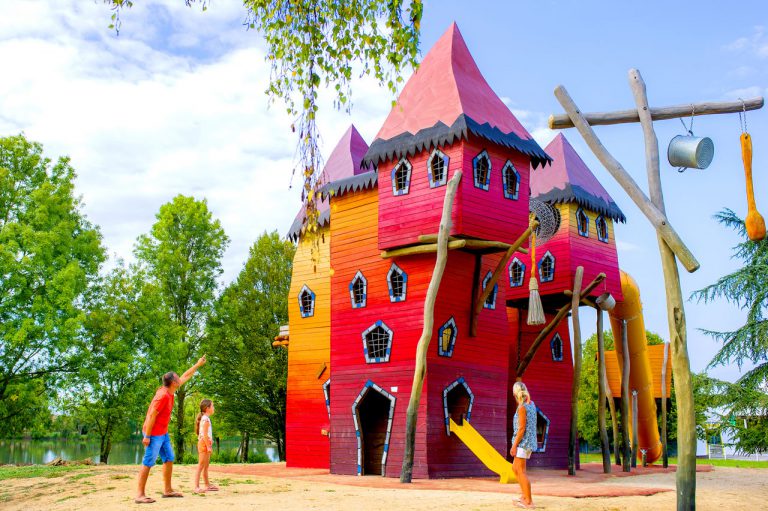 Camping Mirabelle speeltuin 768x511