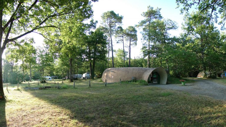 Sanitaires la Clairiere Dordogne1 scaled 1 768x431