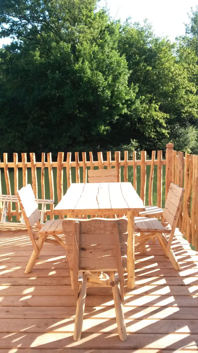 FH MO1 Le Chateau terras met tuinmeubelen1 768x1365