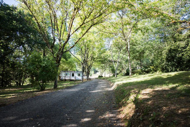 emplacement de camping 1200x800 1 768x512