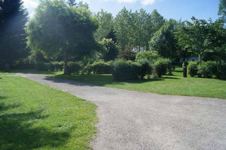 000001827411 768x511