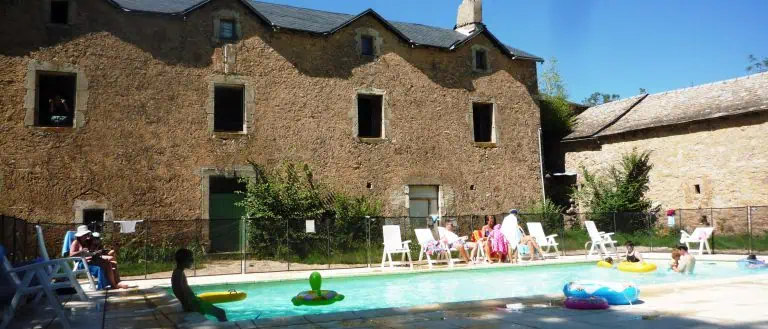 00000440642 1 768x329