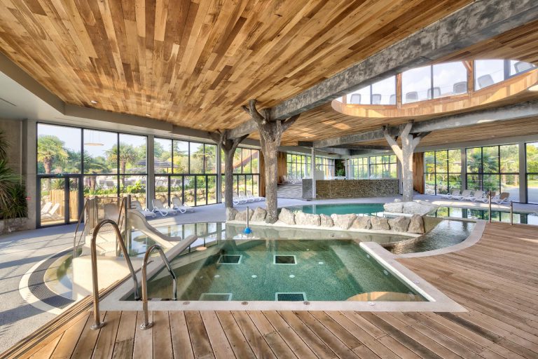 000007961371 768x512