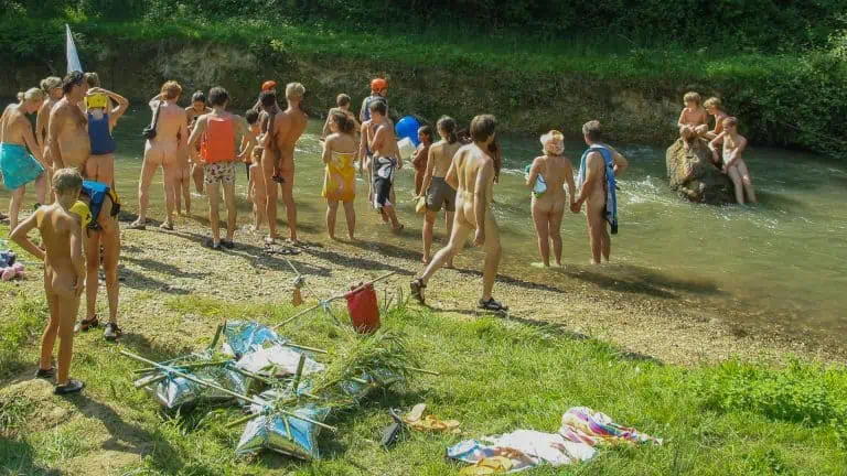 000007965691 768x432