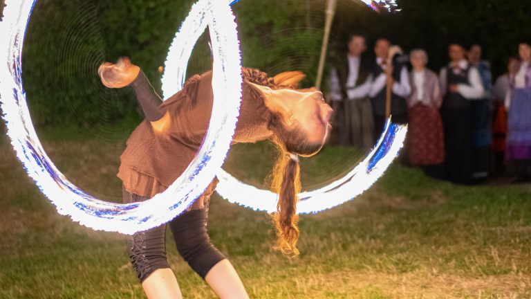 000007965731 768x432