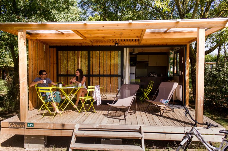 000009037011 768x511