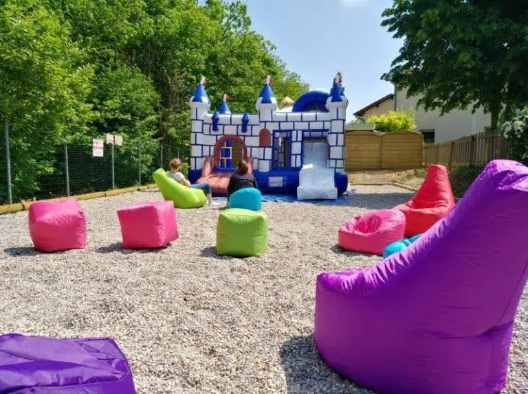 00000927824 1 768x574