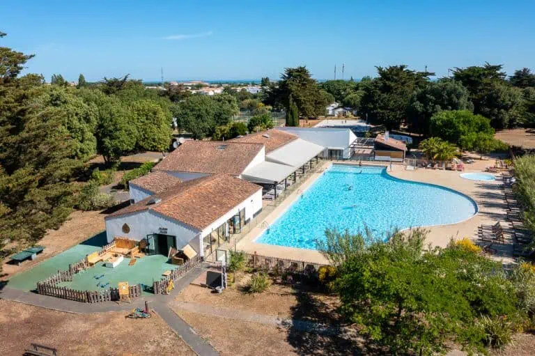 00000983462 1 768x511