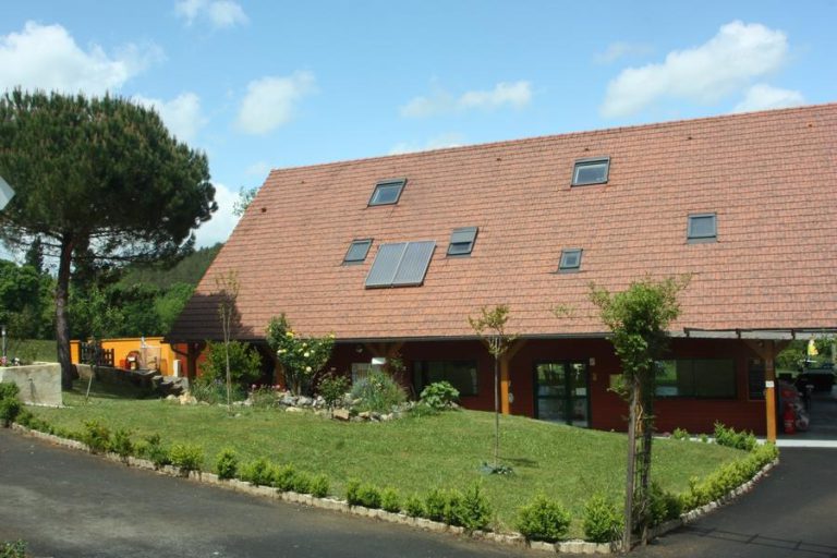 000006979391 768x512