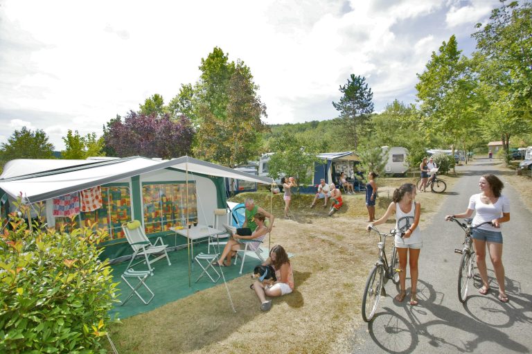 000004708491 768x511