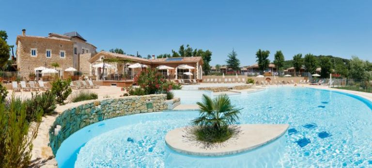 000001886341 768x347