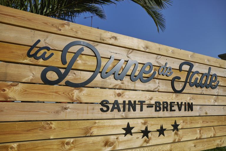 000009367811 768x512