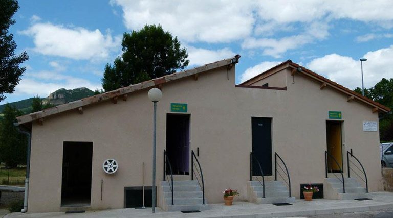 000005835801 768x427