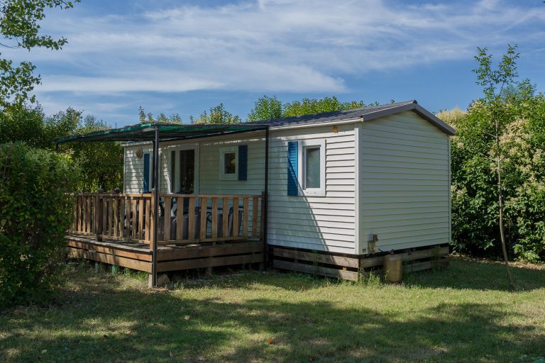 000006957561 768x512