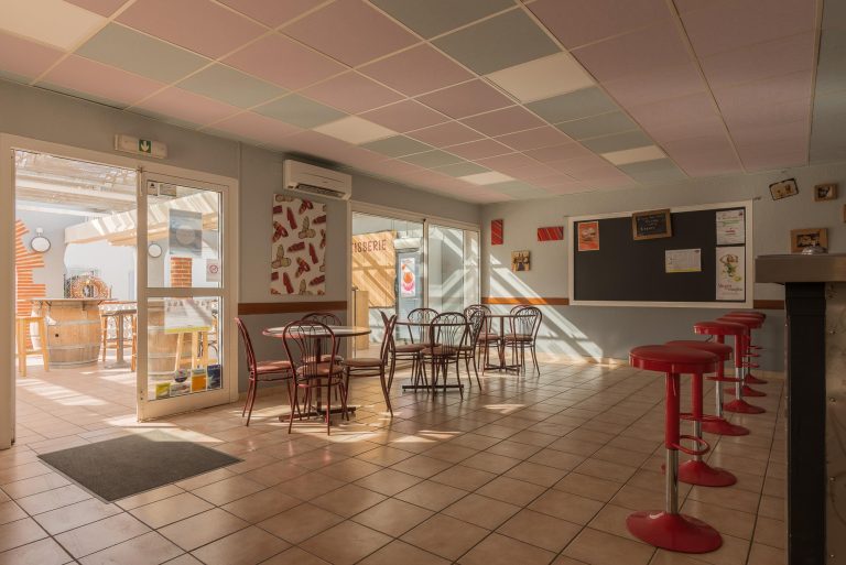 000007540771 768x513