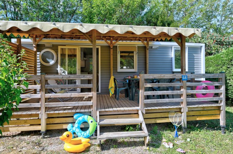 000008731201 768x509