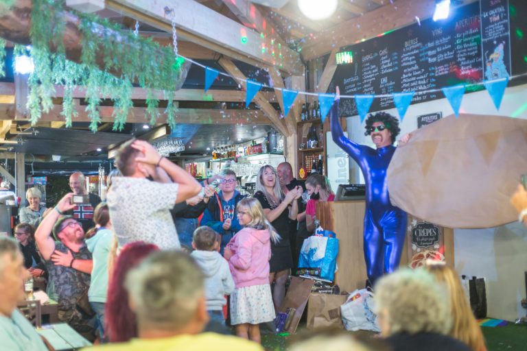 000009280871 768x512