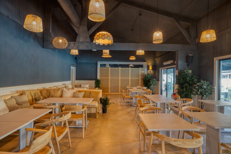 000009746721 768x512