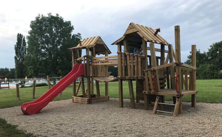 000009990641 768x476