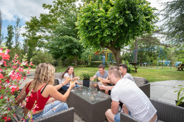 000010086011 768x511