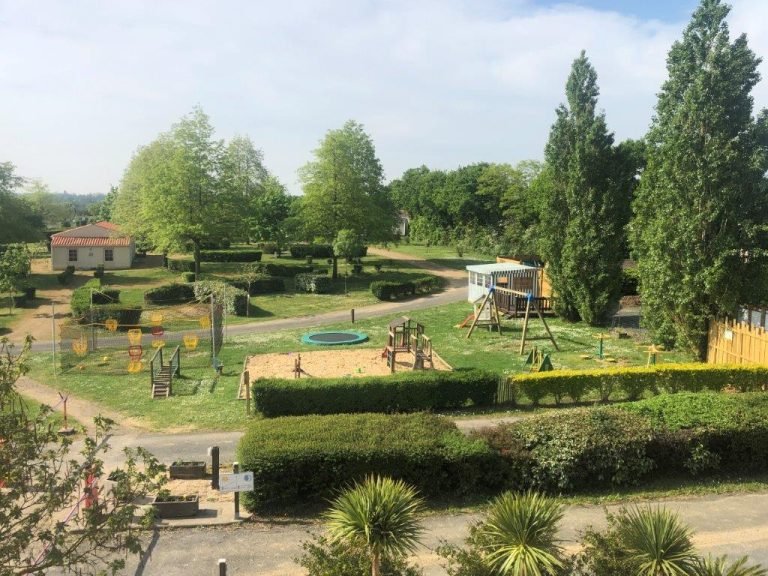 000008751371 768x576