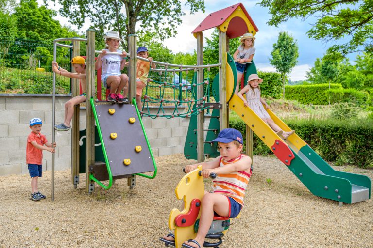 000009405631 768x512